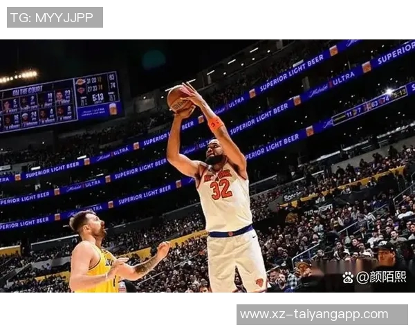 浓眉半场表现抢眼高效得分15分7篮板还命中一记三分球