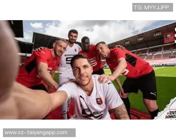 法甲焦点战摩纳哥全力争胜里尔与雷恩展开激烈对决 法甲焦点战摩纳哥全力争胜里尔与雷恩展开激烈对决